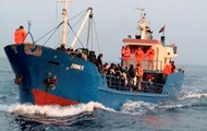 У берегов Греции перевернулось судно с нелегальными мигрантами